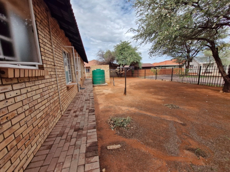 To Let 3 Bedroom Property for Rent in Kathu Northern Cape